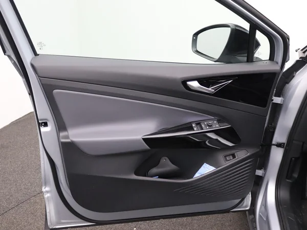 VOLKSWAGEN ID.4 (2026) — foto 2 van 18