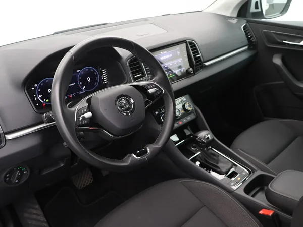 Škoda Karoq (2022) — foto 8 van 24