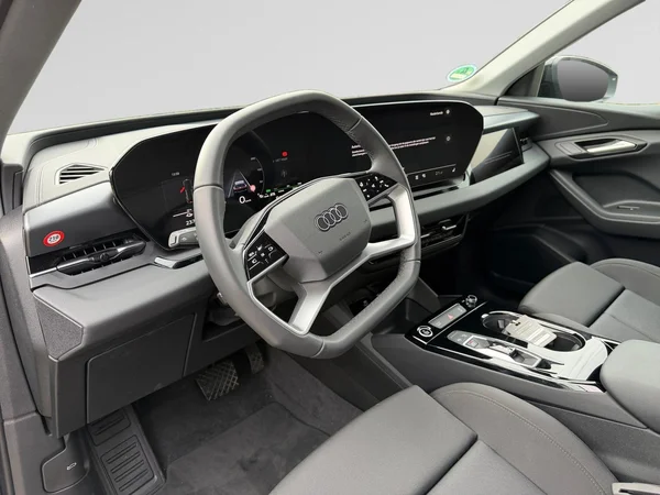 AUDI Q6 e-tron (2025) — foto 6 van 24