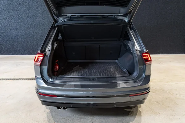 Volkswagen Tiguan (2020) — foto 18 van 43