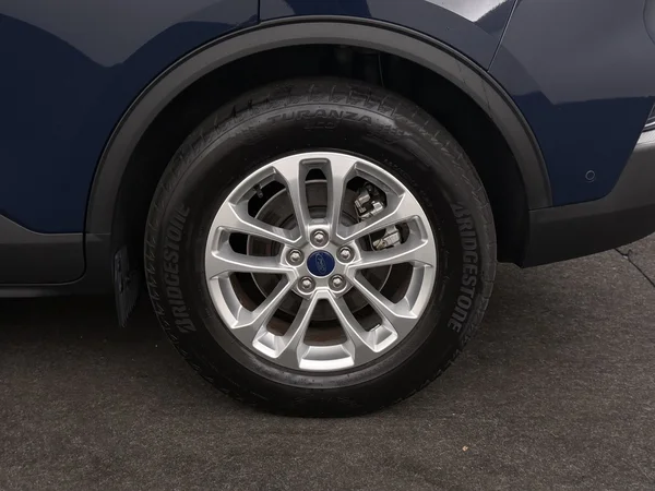 FORD Kuga (2023) — foto 7 van 34