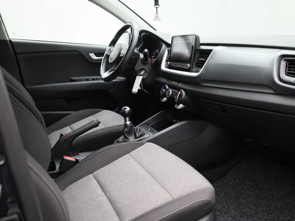 Kia Stonic (2023) — foto 24 van 34