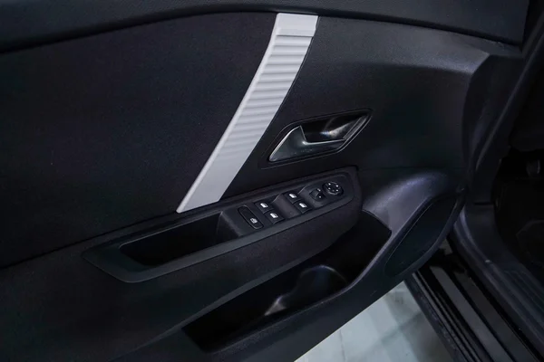 Citroen C4 (2022) — foto 8 van 39