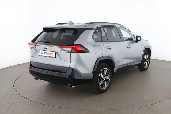 Toyota RAV4 (2024) — foto 11 van 15