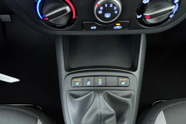 Hyundai i10 (2025) — foto 9 van 17