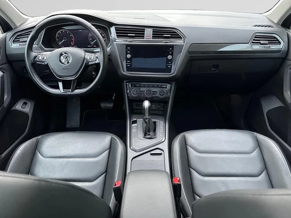 VOLKSWAGEN Tiguan (2019) — foto 3 van 21