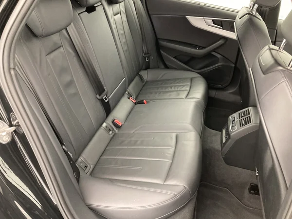 AUDI A4 Avant (2023) — foto 6 van 36