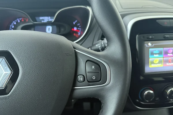 Renault Captur (2020) — foto 7 van 18