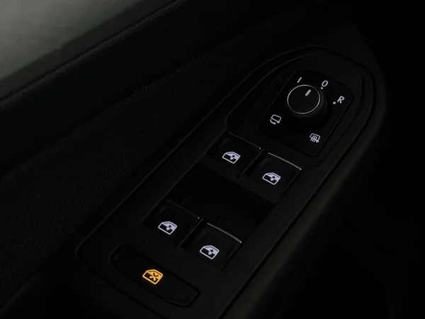 VOLKSWAGEN Golf Variant (2024) — foto 20 van 28