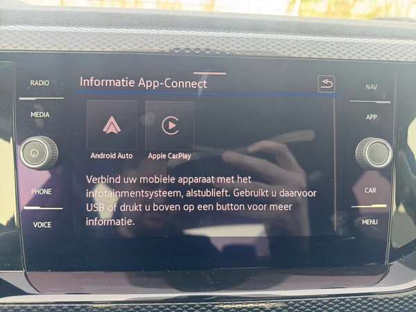 VOLKSWAGEN Taigo (2024) — foto 13 van 21