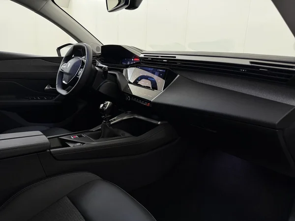PEUGEOT 308 (2024) — foto 3 van 28
