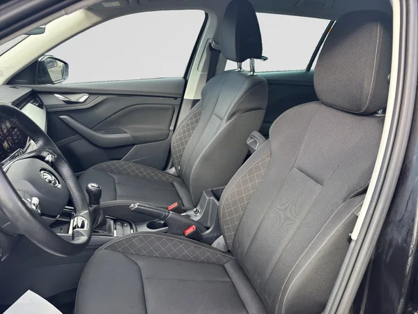 SKODA Kamiq (2021) — foto 2 van 18