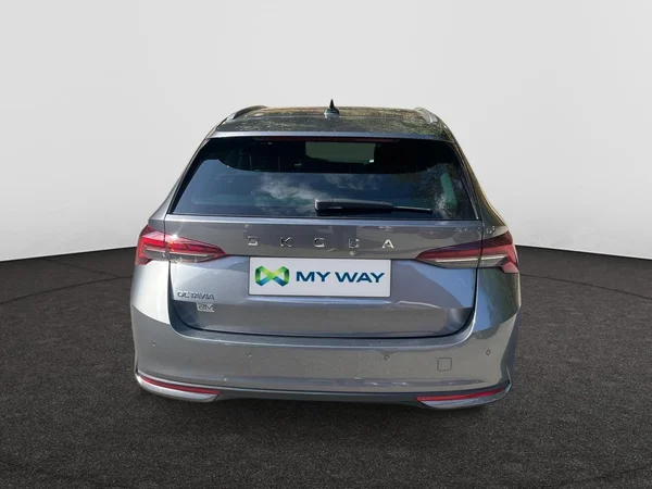 SKODA Octavia Combi (2024) — foto 18 van 22