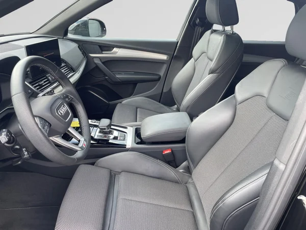 AUDI Q5 Sportback (2025) — foto 2 van 21