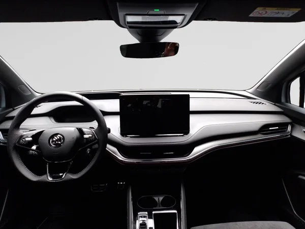 SKODA Enyaq Coupé (2025) — foto 12 van 17