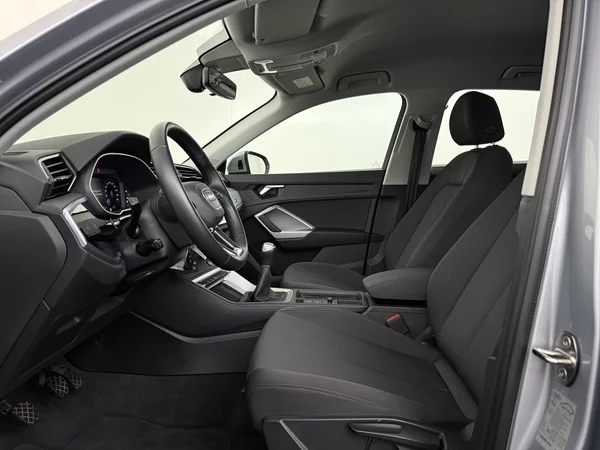 AUDI Q3 (2022) — foto 2 van 28