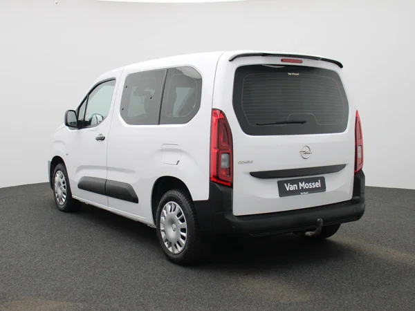 Opel Combo (2022) — foto 12 van 33