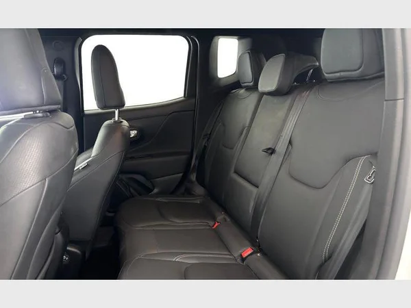 Jeep Renegade (2021) — foto 6 van 25