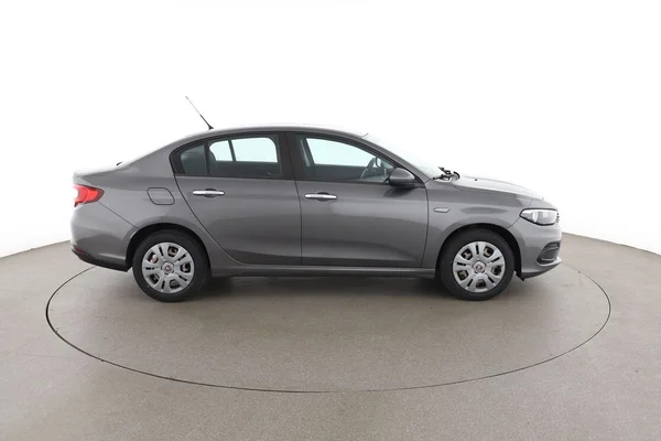 Fiat Tipo (2019) — foto 13 van 16