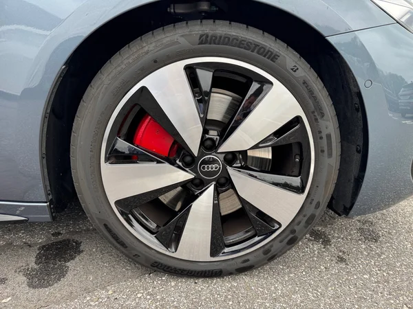 AUDI A5 Avant e-hybrid (PHEV) (2025) — foto 21 van 24