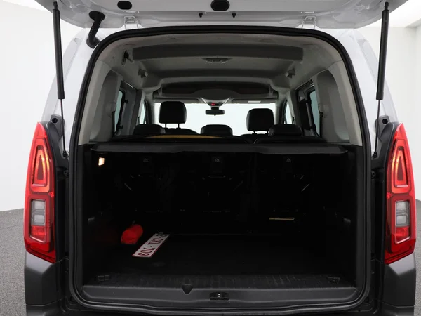 Opel Combo Life (2022) — foto 6 van 36