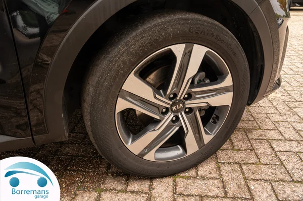 Kia Sorento (2021) — foto 113 van 131