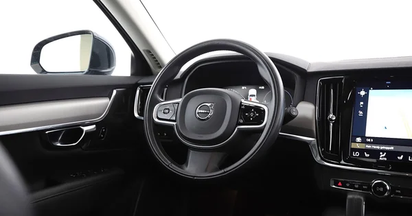 Volvo V90 PHEV (2021) — foto 9 van 45