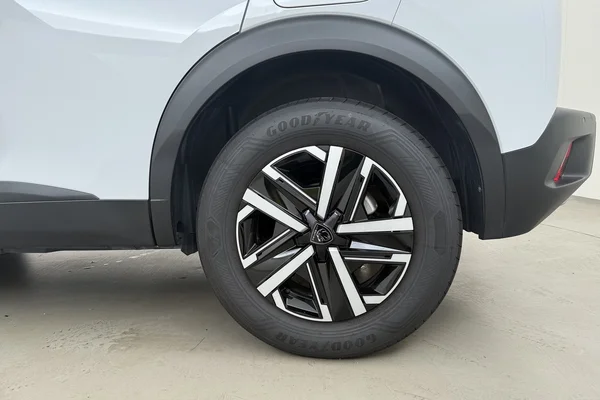 Peugeot 2008 (2025) — foto 14 van 17