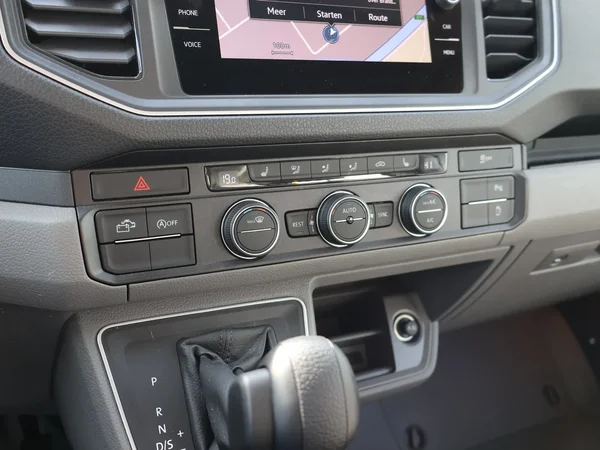 Volkswagen Crafter (2020) — foto 10 van 23