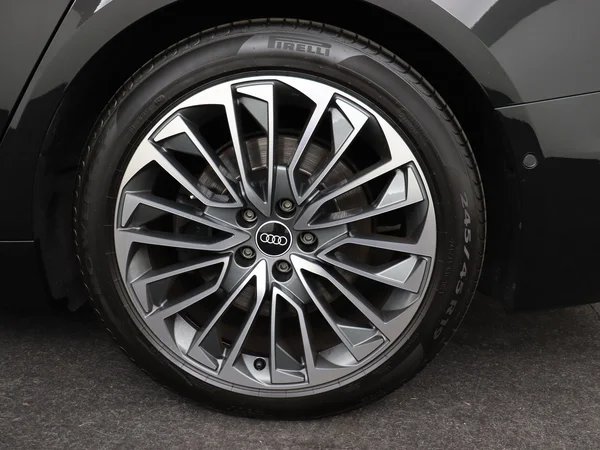 AUDI A6 (2021) — foto 7 van 30