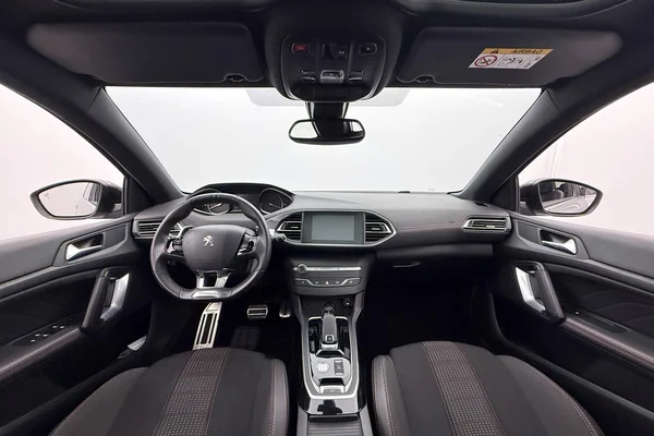 Peugeot 308 (2020) — foto 13 van 29