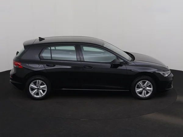 VOLKSWAGEN Golf (2024) — foto 24 van 28