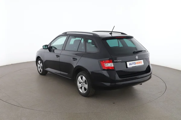 Skoda Fabia (2017) — foto 10 van 16