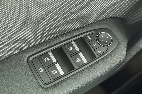 Renault Captur (2025) — foto 9 van 25