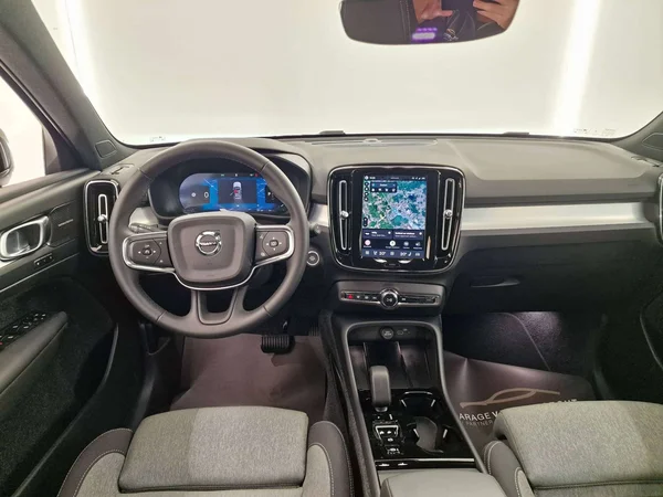 Volvo XC40 — foto 12 van 16