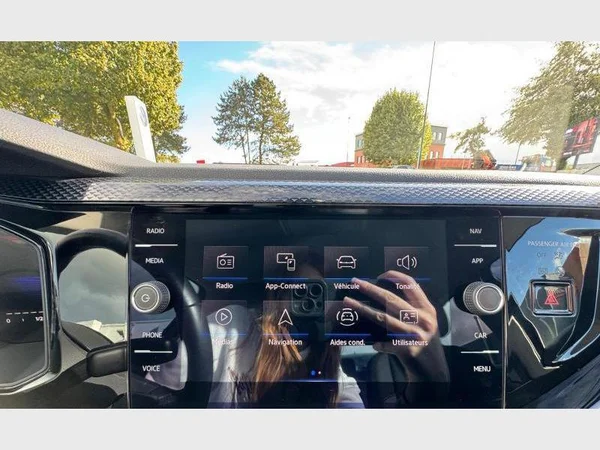 Volkswagen POLO (2023) — foto 8 van 20