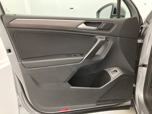 VOLKSWAGEN Tiguan Allspace (2021) — foto 13 van 36