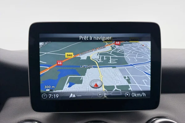 Mercedes-Benz GLA (X156) (2018) — foto 10 van 28