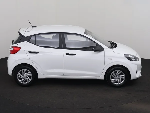HYUNDAI i10 (2025) — foto 21 van 25