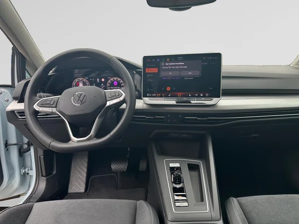 VOLKSWAGEN Golf VIII (2026) — foto 2 van 16