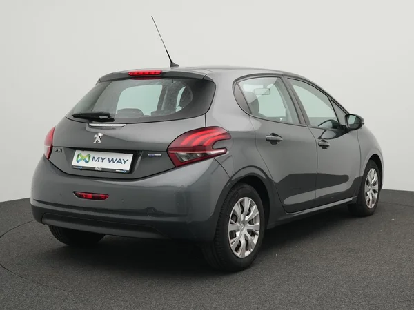 PEUGEOT 208 (2016) — foto 17 van 21