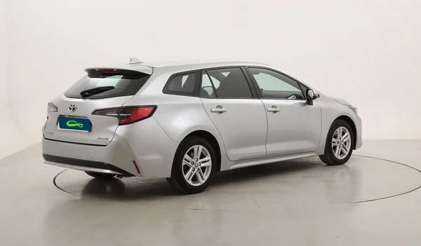 Toyota Corolla SW Hybrid (HEV) (2022) — foto 22 van 26