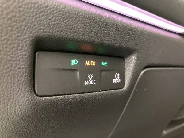 VOLKSWAGEN Passat SW (2025) — foto 14 van 36
