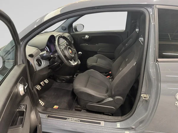 ABARTH 595 (2020) — foto 24 van 24