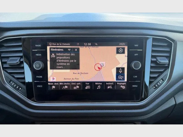 Volkswagen T-Roc (2019) — foto 14 van 22
