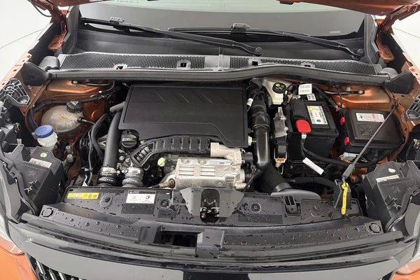 Peugeot 2008 (2020) — foto 7 van 40