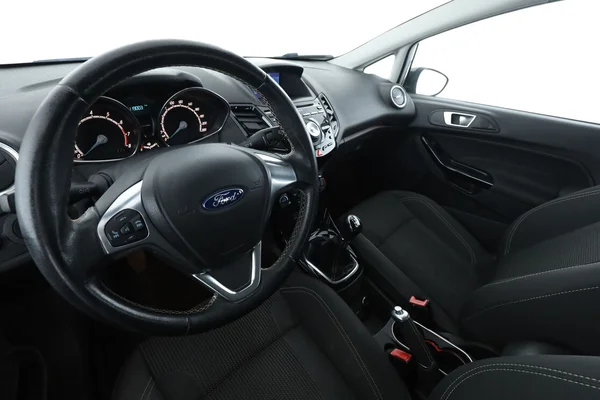 Ford Fiesta (2015) — foto 2 van 16