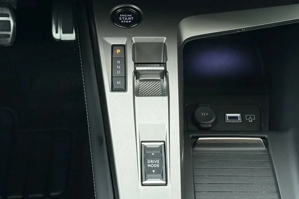 Peugeot 408 (2025) — foto 4 van 18