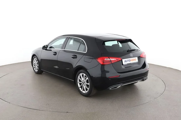Mercedes-Benz A-Klasse (2020) — foto 10 van 16