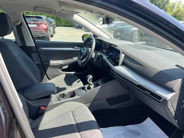 VOLKSWAGEN Golf VIII SW (2022) — foto 15 van 24